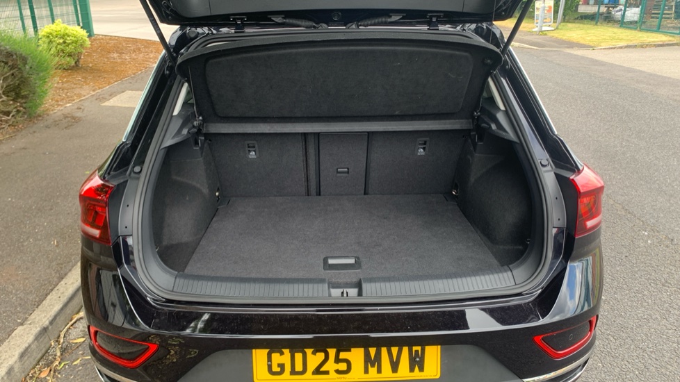 Volkswagen T-Roc 1.5 TSI Style 5dr Petrol Hatchback - Image 4