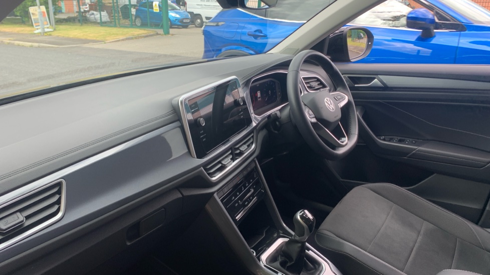 Volkswagen T-Roc 1.5 TSI Style 5dr Petrol Hatchback - Image 9