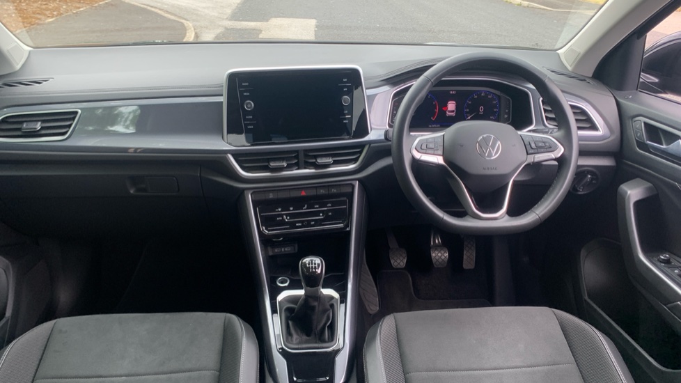 Volkswagen T-Roc 1.5 TSI Style 5dr Petrol Hatchback - Image 10