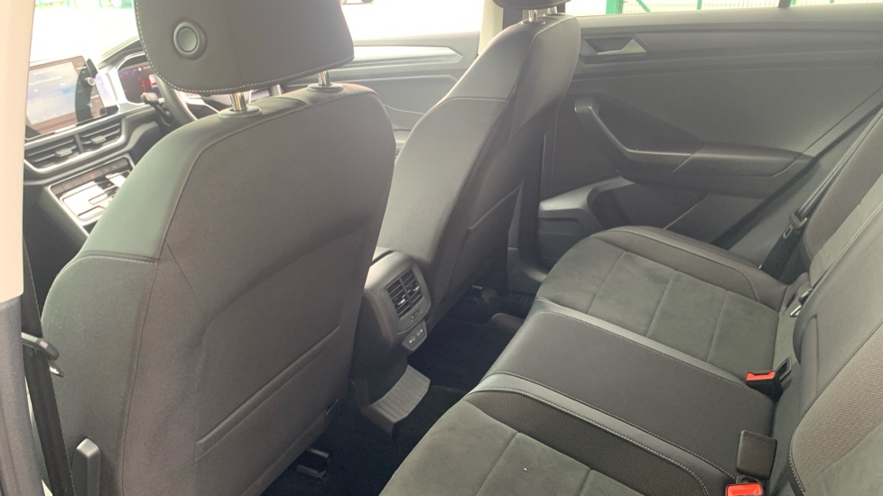 Volkswagen T-Roc 1.5 TSI Style 5dr Petrol Hatchback - Image 16