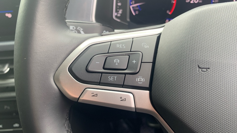 Volkswagen T-Roc 1.5 TSI Style 5dr Petrol Hatchback - Image 21