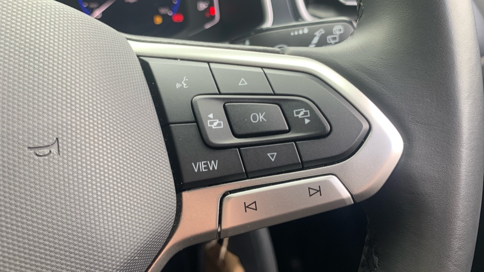 Volkswagen T-Roc 1.5 TSI Style 5dr Petrol Hatchback - Image 22