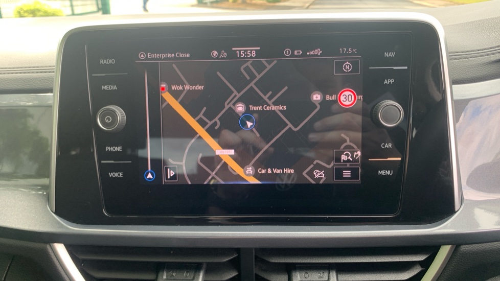 Volkswagen T-Roc 1.5 TSI Style 5dr Petrol Hatchback - Image 34