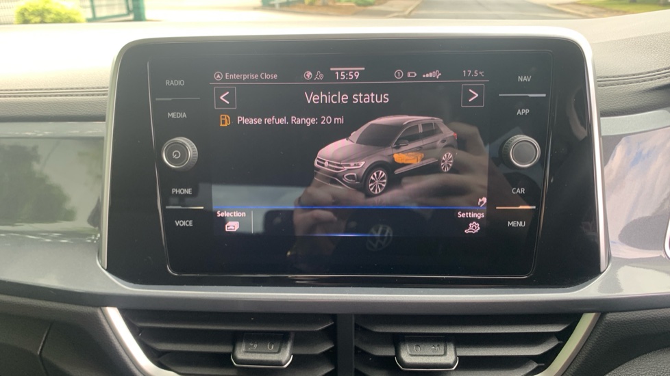 Volkswagen T-Roc 1.5 TSI Style 5dr Petrol Hatchback - Image 39