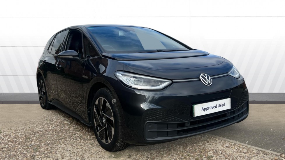 Volkswagen ID.3 150kW Family Pro Performance 58kWh 5dr Auto Electric Hatchback - Image 1