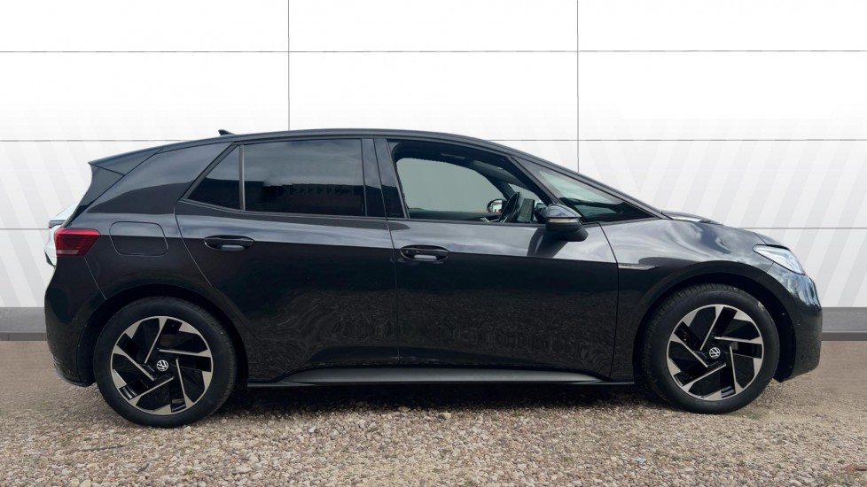 Volkswagen ID.3 150kW Family Pro Performance 58kWh 5dr Auto Electric Hatchback - Image 5