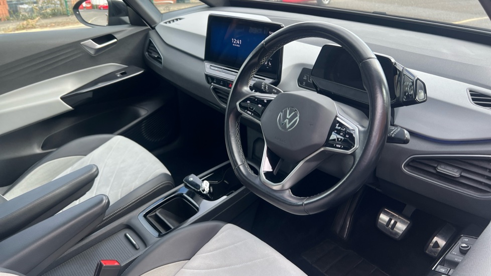 Volkswagen ID.3 150kW Family Pro Performance 58kWh 5dr Auto Electric Hatchback - Image 11