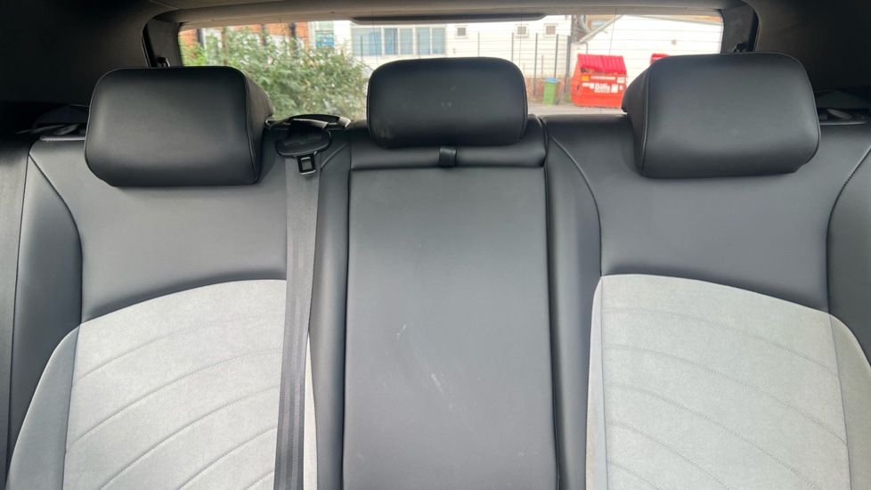 Volkswagen ID.3 150kW Family Pro Performance 58kWh 5dr Auto Electric Hatchback - Image 15