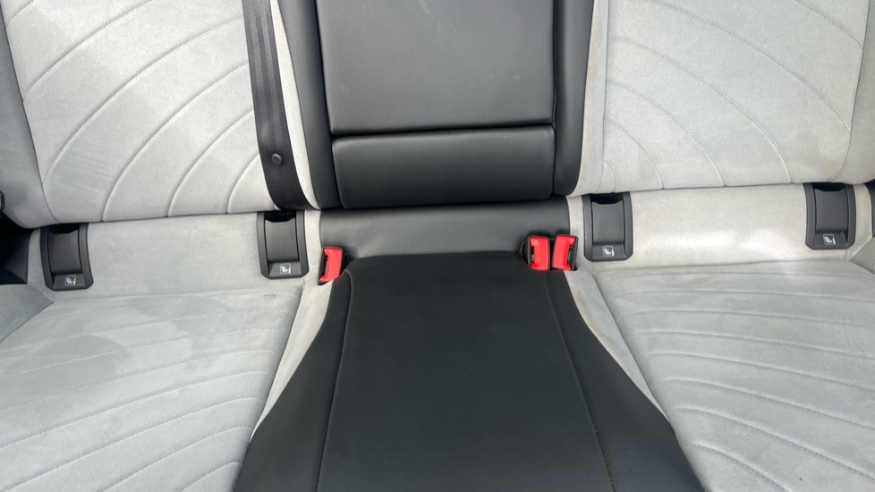 Volkswagen ID.3 150kW Family Pro Performance 58kWh 5dr Auto Electric Hatchback - Image 17