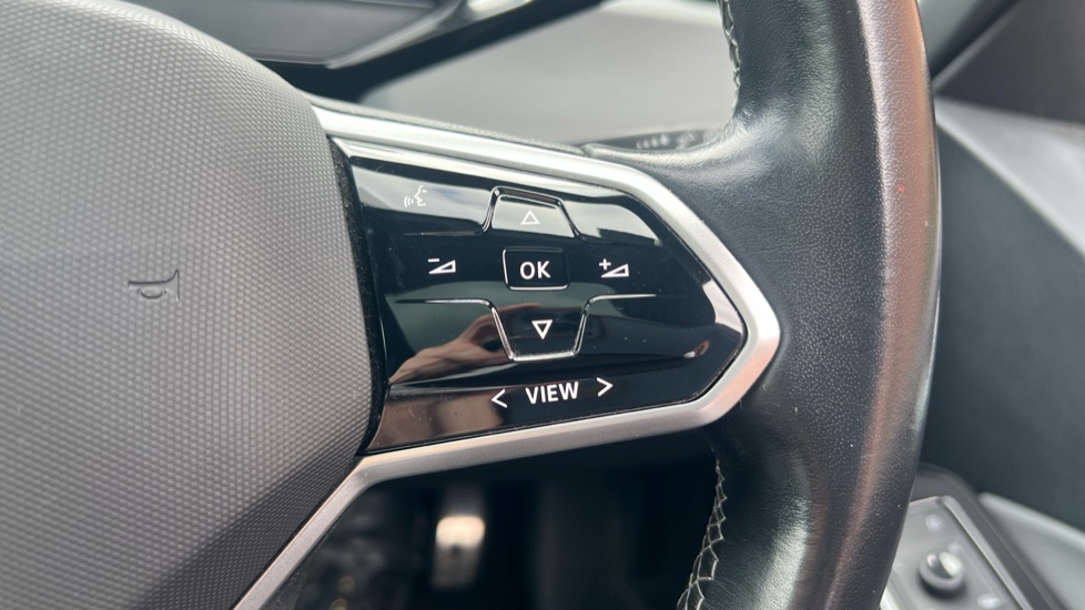 Volkswagen ID.3 150kW Family Pro Performance 58kWh 5dr Auto Electric Hatchback - Image 24