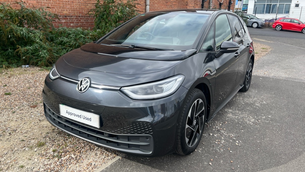 Volkswagen ID.3 150kW Family Pro Performance 58kWh 5dr Auto Electric Hatchback - Image 43