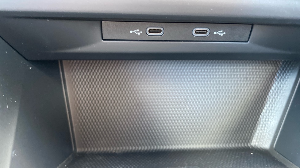 Volkswagen Golf 1.0 TSI Life 5dr Petrol Hatchback - Image 46