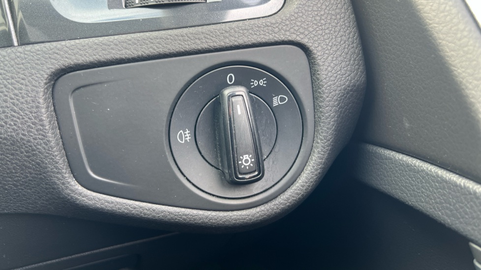 Volkswagen Golf 1.4 TSI S 5dr Petrol Hatchback - Image 23