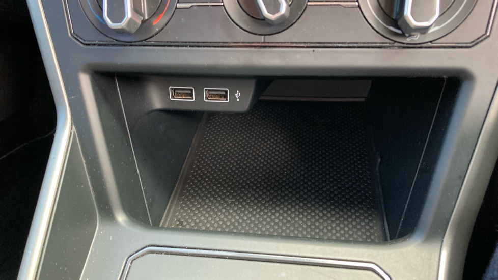 Volkswagen Polo 1.0 EVO SE 5dr Petrol Hatchback - Image 41