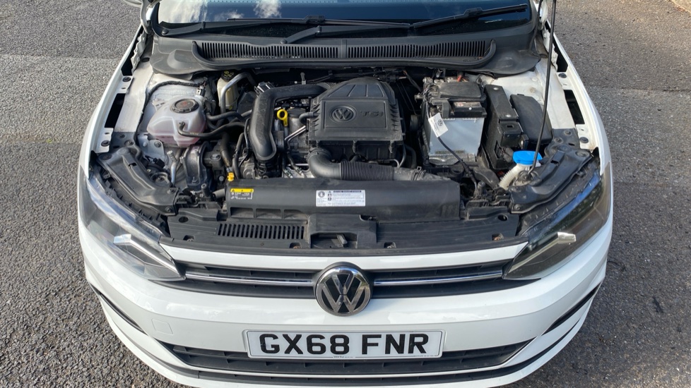 Volkswagen Polo 1.0 TSI 95 SE 5dr Petrol Hatchback - Image 8