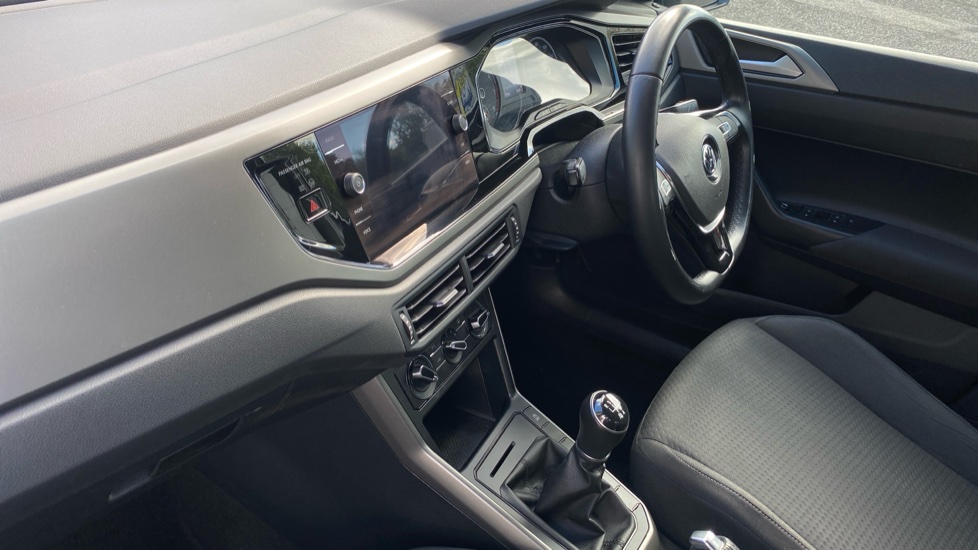 Volkswagen Polo 1.0 TSI 95 SE 5dr Petrol Hatchback - Image 9