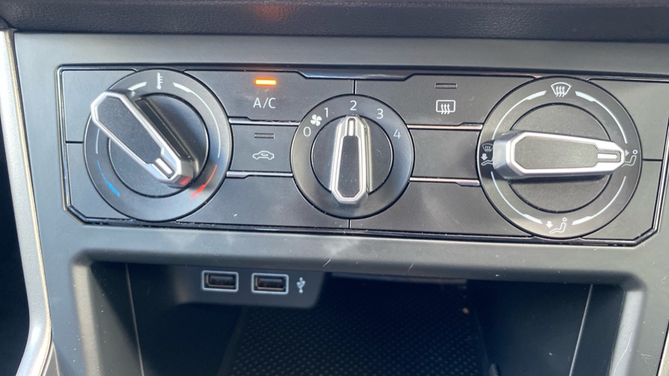 Volkswagen Polo 1.0 TSI 95 SE 5dr Petrol Hatchback - Image 29