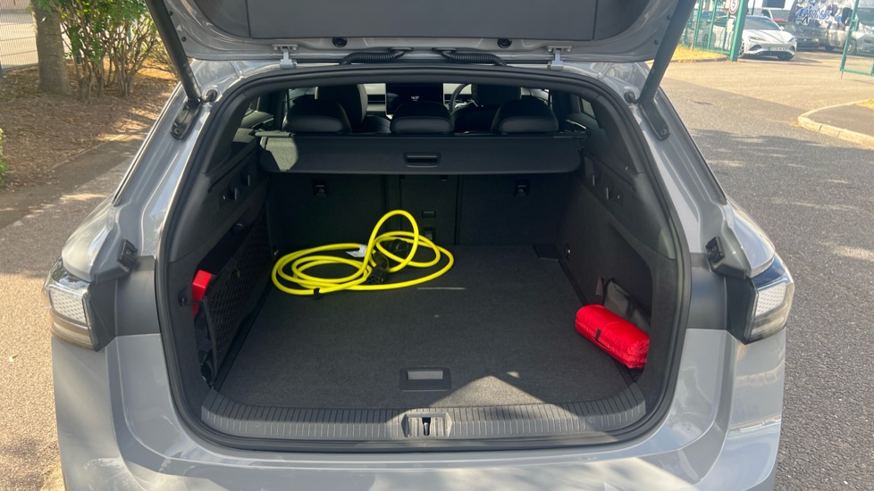 Volkswagen ID.7 210kW Match Pro S Plus 86kWh 5dr Auto Electric Estate - Image 4