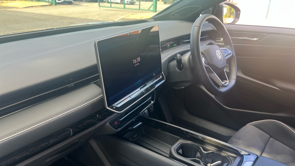 Volkswagen ID.7 210kW Match Pro S Plus 86kWh 5dr Auto Electric Estate - Image 9