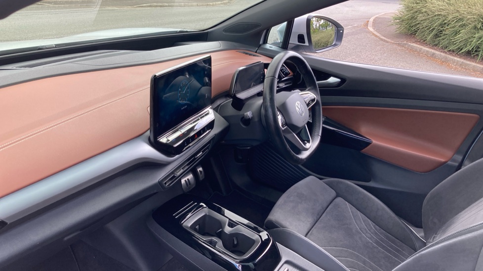 Volkswagen ID.4 150kW Max Pro Performance 77kWh 5dr Auto Electric Estate - Image 9
