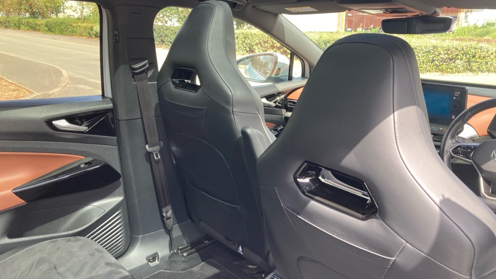 Volkswagen ID.4 150kW Max Pro Performance 77kWh 5dr Auto Electric Estate - Image 36