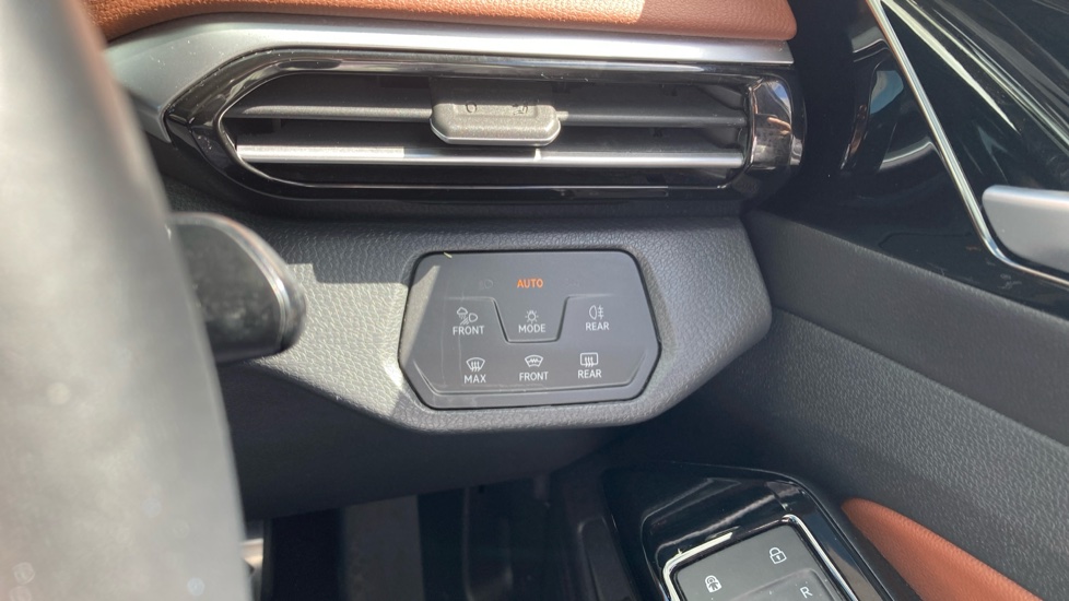Volkswagen ID.4 150kW Max Pro Performance 77kWh 5dr Auto Electric Estate - Image 51