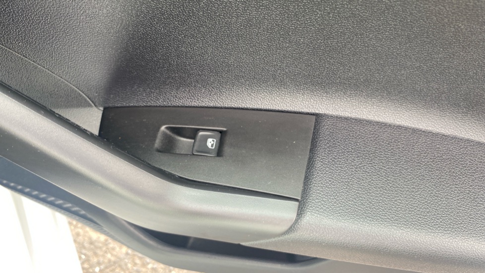 Volkswagen Polo 1.0 TSI Life 5dr DSG Petrol Hatchback - Image 64