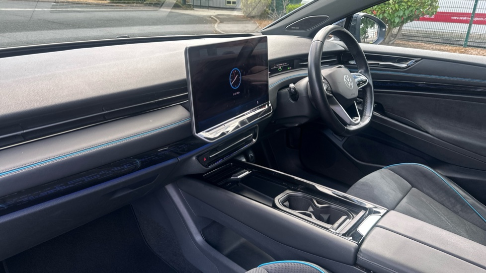 Volkswagen ID.7 210kW Launch Edition Pro 77kWh 5dr Auto Electric Hatchback - Image 9