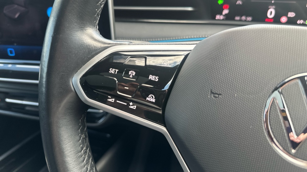 Volkswagen ID.7 210kW Launch Edition Pro 77kWh 5dr Auto Electric Hatchback - Image 32