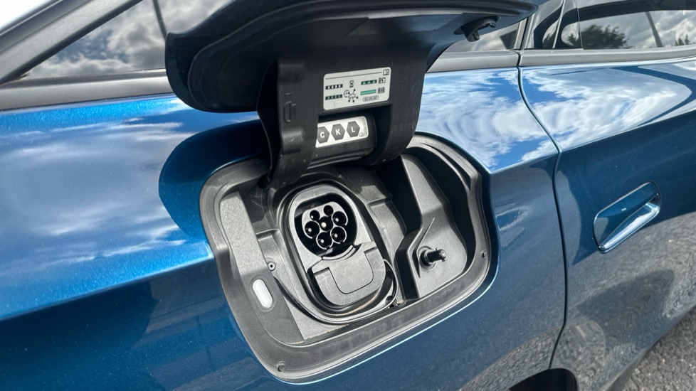 Volkswagen ID.7 210kW Launch Edition Pro 77kWh 5dr Auto Electric Hatchback - Image 43