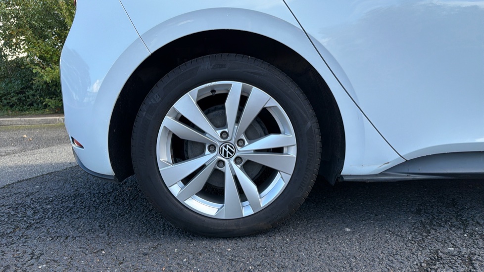 Volkswagen ID.3 150kW Life Pro Performance 58kWh 5dr Auto Electric Hatchback - Image 7