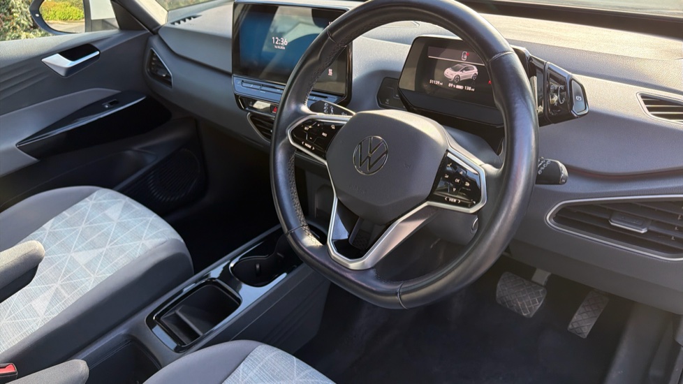 Volkswagen ID.3 150kW Life Pro Performance 58kWh 5dr Auto Electric Hatchback - Image 11