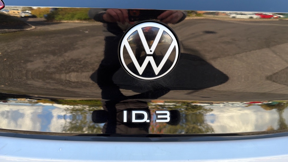 Volkswagen ID.3 150kW Life Pro Performance 58kWh 5dr Auto Electric Hatchback - Image 47