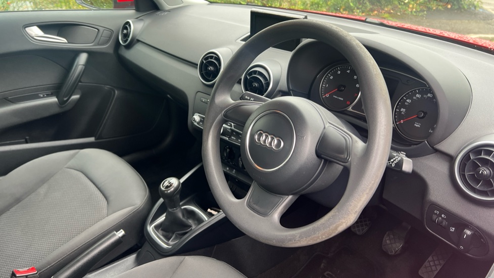 Audi A1 1.0 TFSI SE 5dr Petrol Hatchback - Image 11