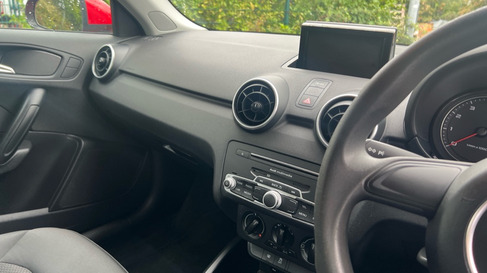 Audi A1 1.0 TFSI SE 5dr Petrol Hatchback - Image 14