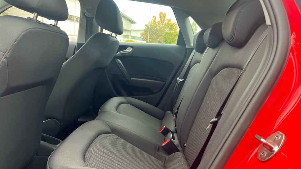Audi A1 1.0 TFSI SE 5dr Petrol Hatchback - Image 16