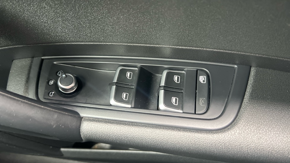 Audi A1 1.0 TFSI SE 5dr Petrol Hatchback - Image 27