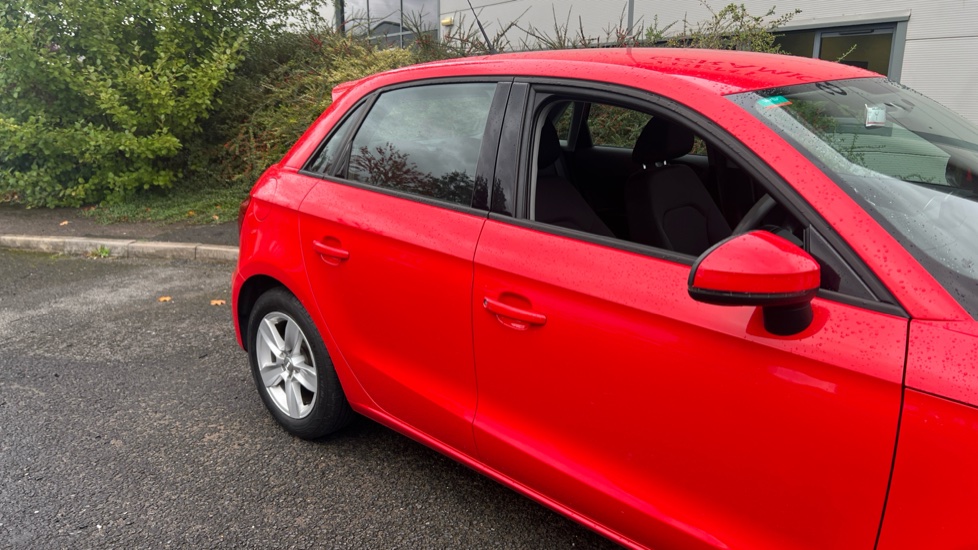 Audi A1 1.0 TFSI SE 5dr Petrol Hatchback - Image 36