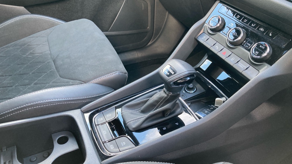 Skoda Kodiaq 2.0 TSI 190 Sport Line 4x4 5dr DSG [7 Seat] Petrol Estate - Image 13