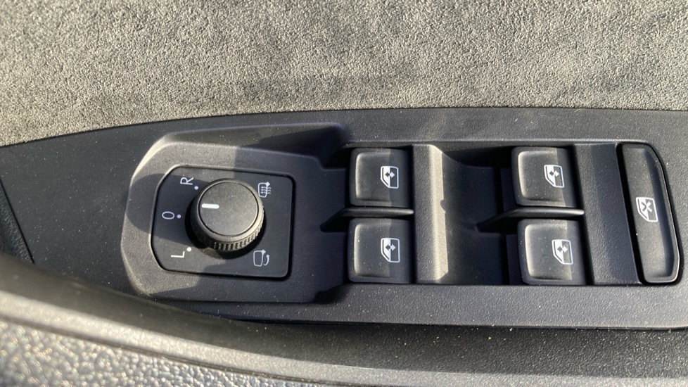 Skoda Kodiaq 2.0 TSI 190 Sport Line 4x4 5dr DSG [7 Seat] Petrol Estate - Image 58