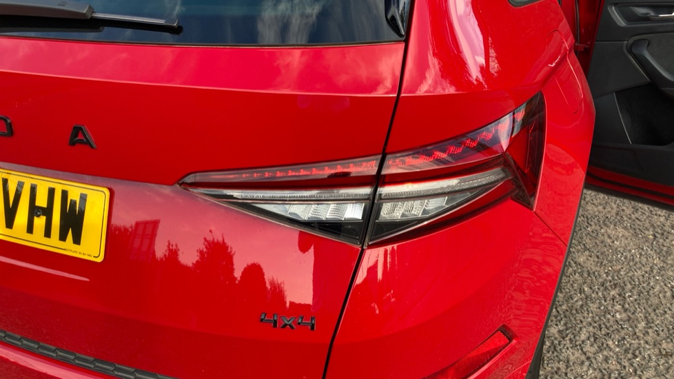 Skoda Kodiaq 2.0 TSI 190 Sport Line 4x4 5dr DSG [7 Seat] Petrol Estate - Image 85