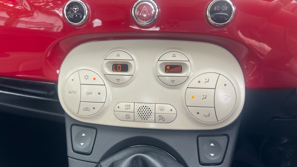 Fiat 500 1.2 Cult 3dr Petrol Hatchback - Image 21