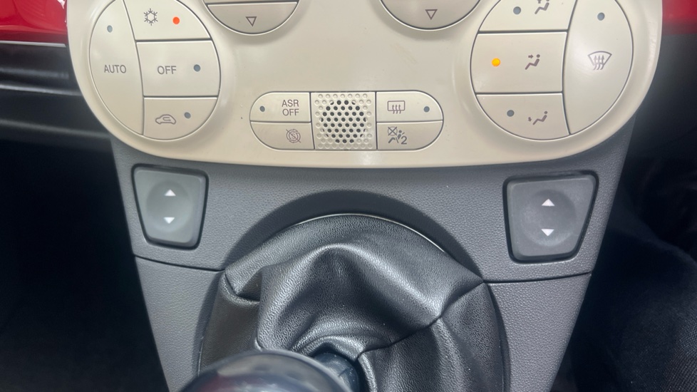 Fiat 500 1.2 Cult 3dr Petrol Hatchback - Image 27