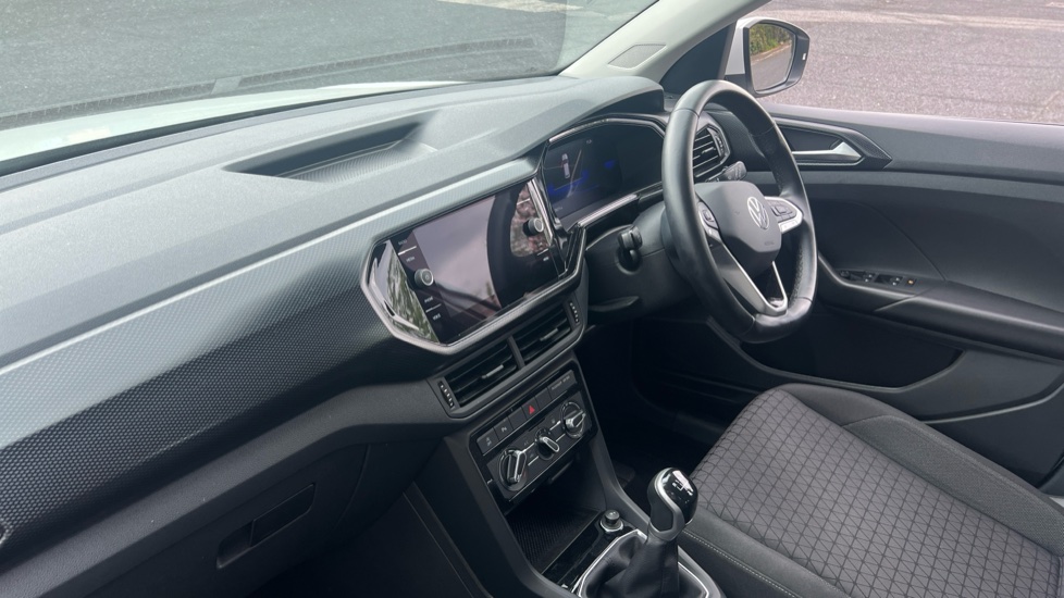 Volkswagen T-Cross 1.0 TSI SE 5dr Petrol Estate - Image 9