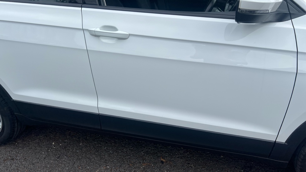 Volkswagen T-Cross 1.0 TSI SE 5dr Petrol Estate - Image 30