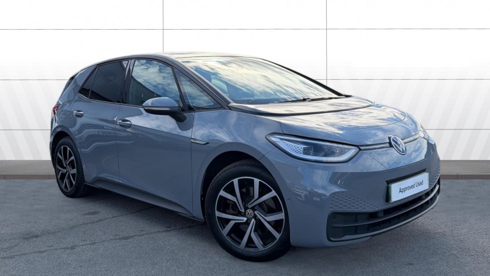 Volkswagen ID.3 150kW Family Pro Performance 58kWh 5dr Auto Electric Hatchback - Image 1