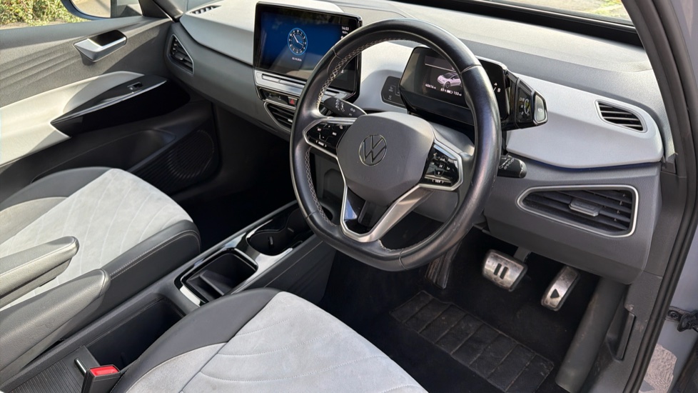 Volkswagen ID.3 150kW Family Pro Performance 58kWh 5dr Auto Electric Hatchback - Image 11