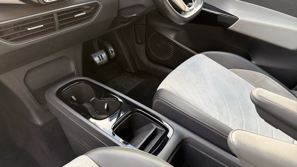 Volkswagen ID.3 150kW Family Pro Performance 58kWh 5dr Auto Electric Hatchback - Image 13