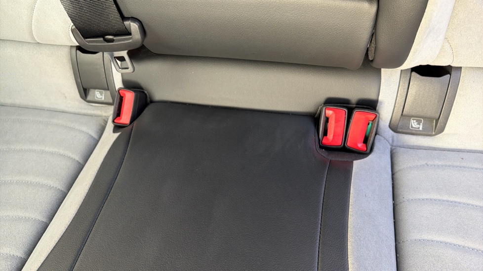 Volkswagen ID.3 150kW Family Pro Performance 58kWh 5dr Auto Electric Hatchback - Image 17