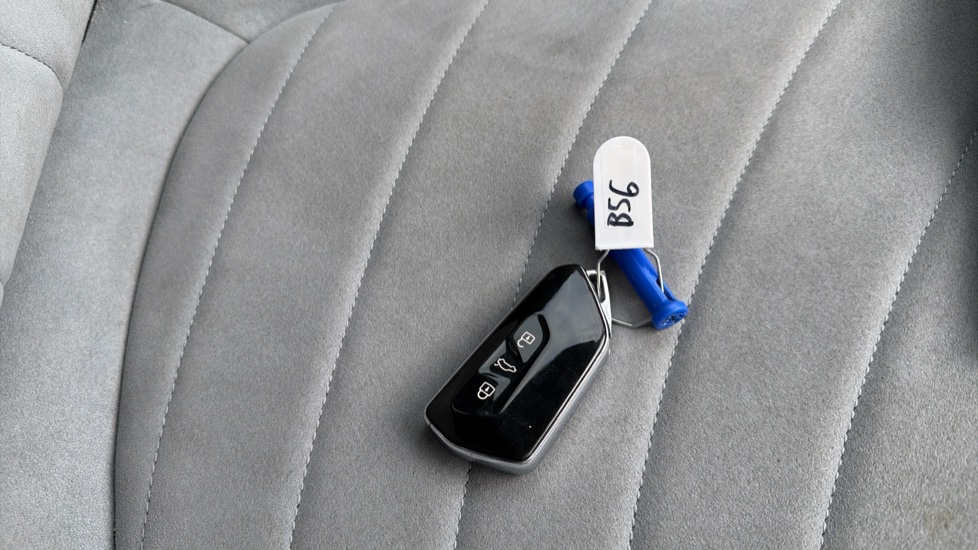Volkswagen ID.3 150kW Family Pro Performance 58kWh 5dr Auto Electric Hatchback - Image 20